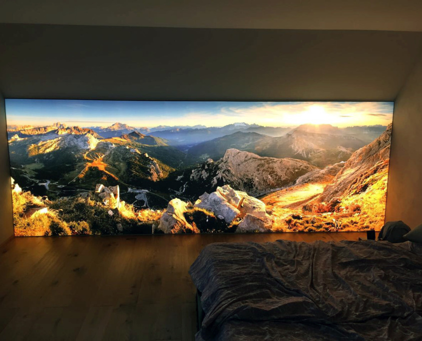 Sven-Lichtinstallation_1280px_v2 Leuchtbild, hinterleuchtet