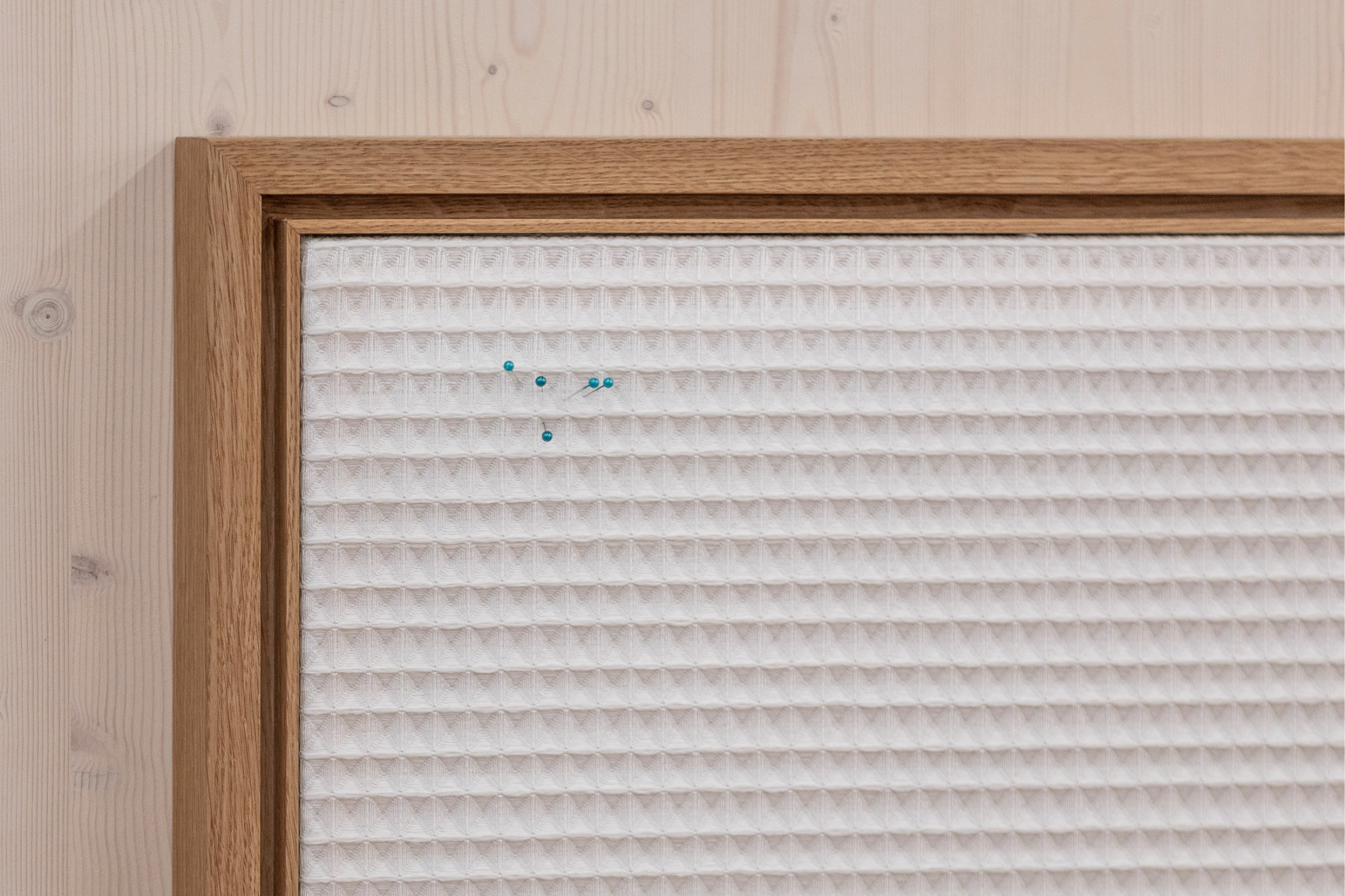 Akustikelement mit Pinnwand Schule